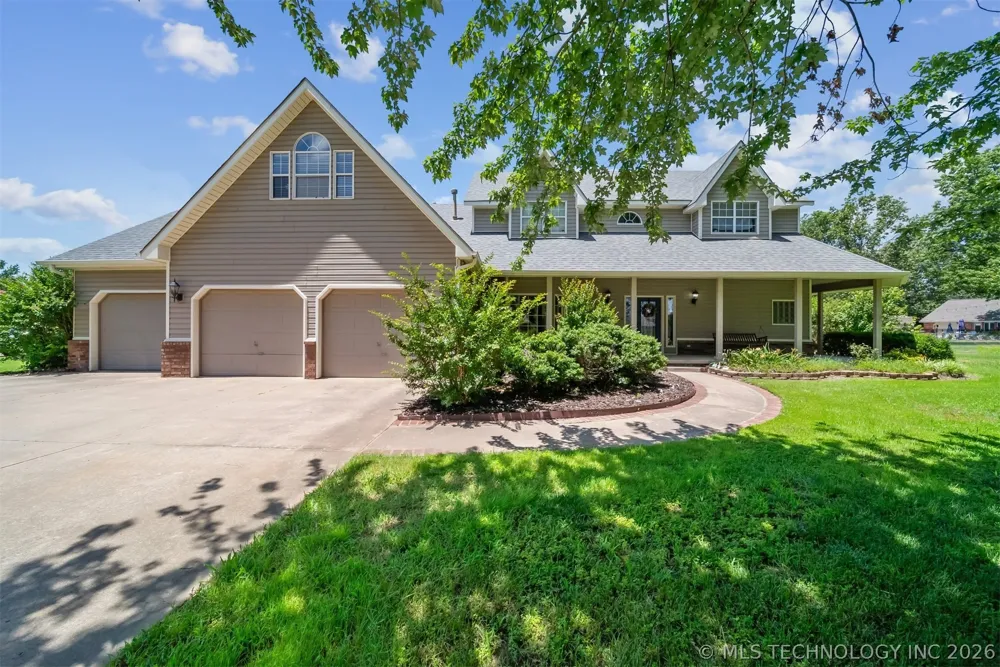 1805 NE Oakridge Drive Claremore, OK 74017