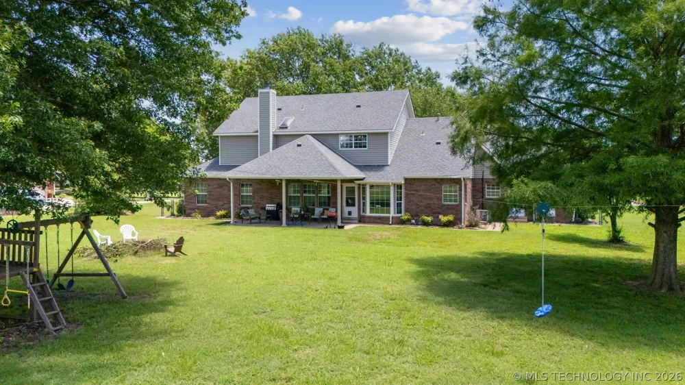 1805 NE Oakridge Drive Claremore, OK 74017