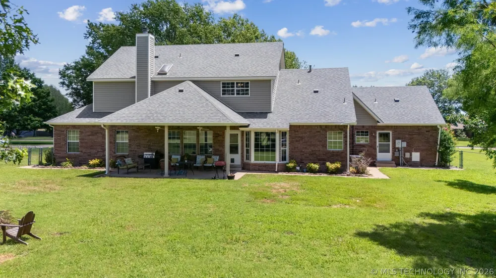 1805 NE Oakridge Drive Claremore, OK 74017