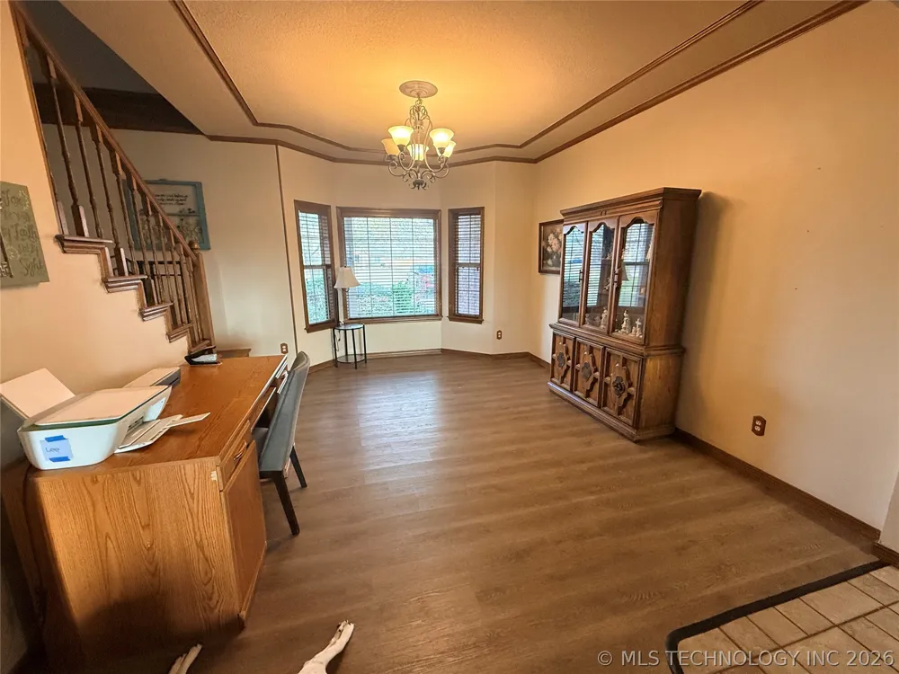 1805 NE Oakridge Drive Claremore, OK 74017
