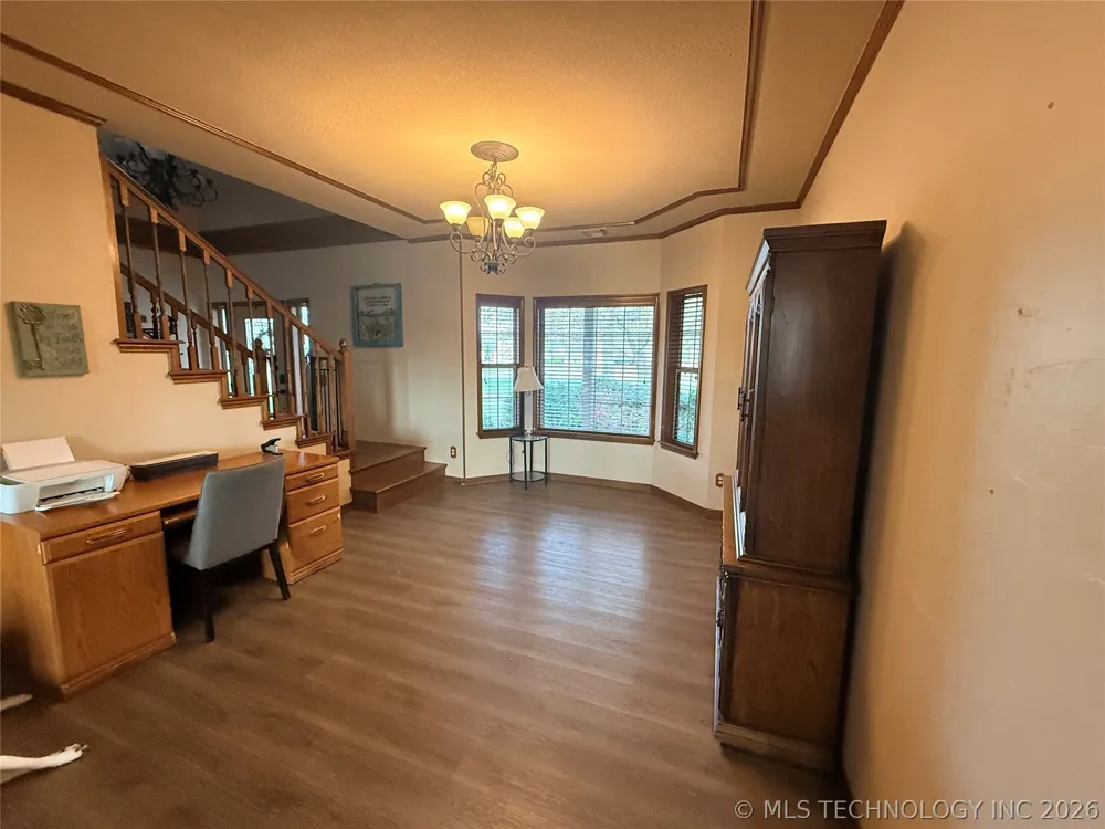 1805 NE Oakridge Drive Claremore, OK 74017