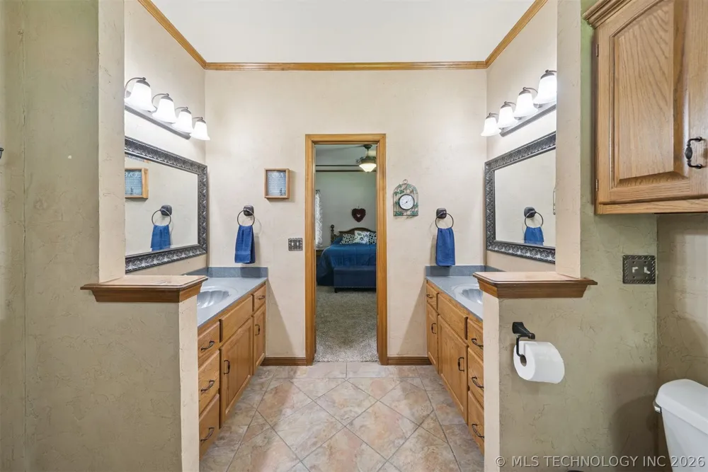 1805 NE Oakridge Drive Claremore, OK 74017