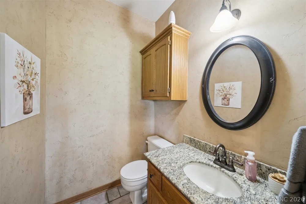 1805 NE Oakridge Drive Claremore, OK 74017