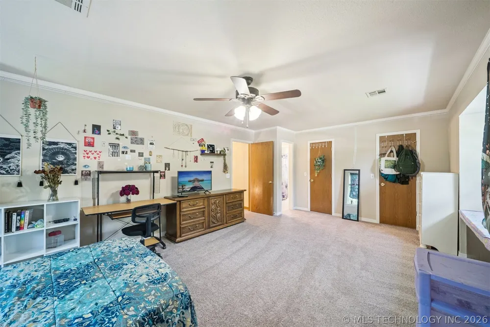 1805 NE Oakridge Drive Claremore, OK 74017