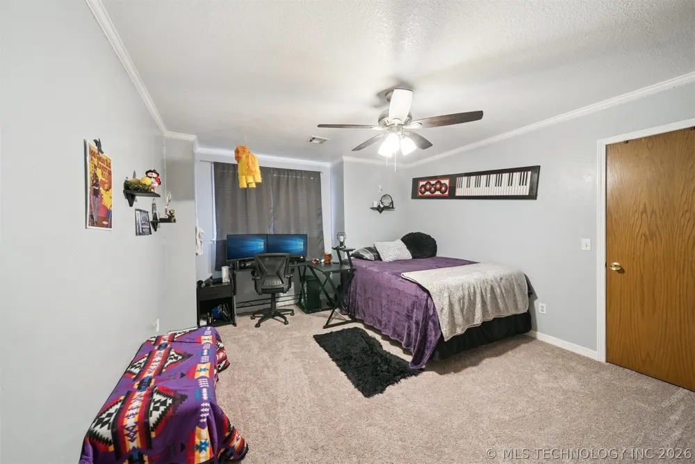 1805 NE Oakridge Drive Claremore, OK 74017