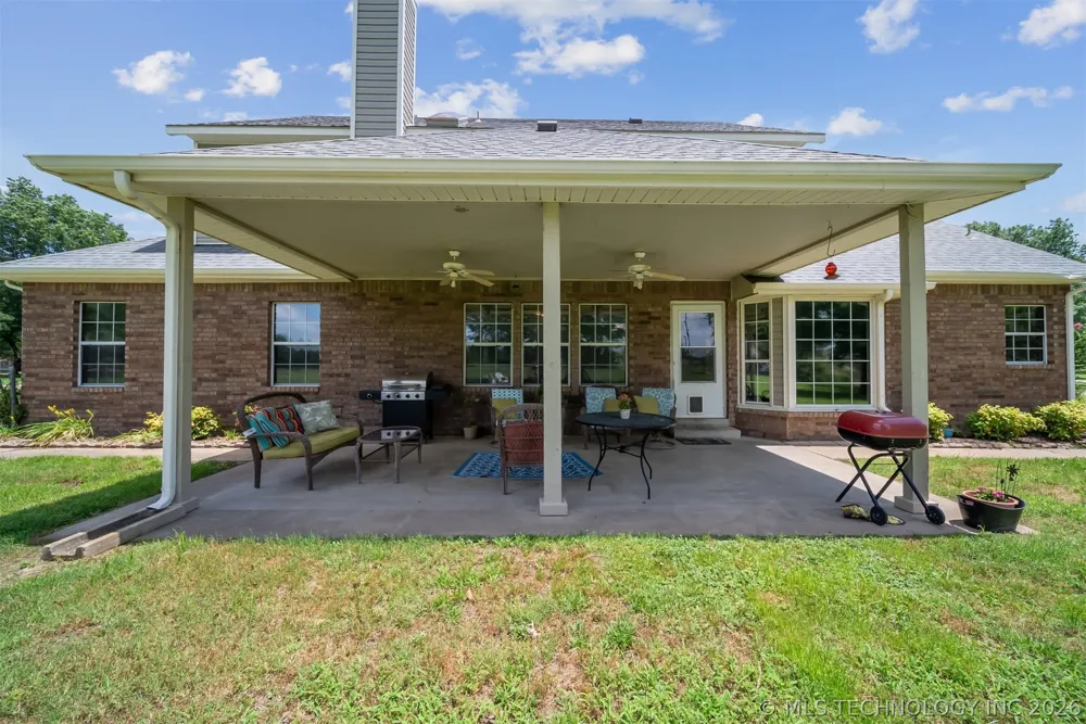 1805 NE Oakridge Drive Claremore, OK 74017