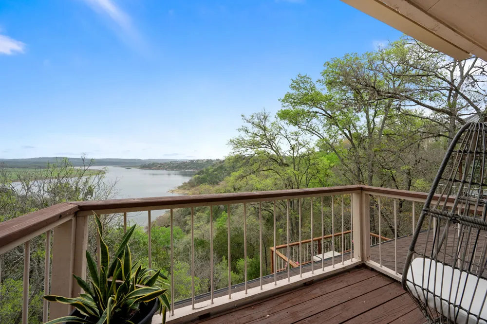 403 Coventry Road Spicewood, TX 78669