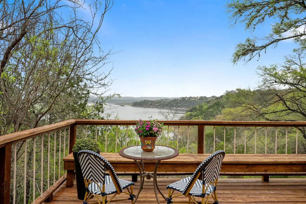 403 Coventry Road Spicewood, TX 78669