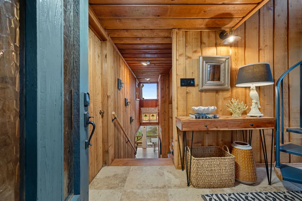 403 Coventry Road Spicewood, TX 78669