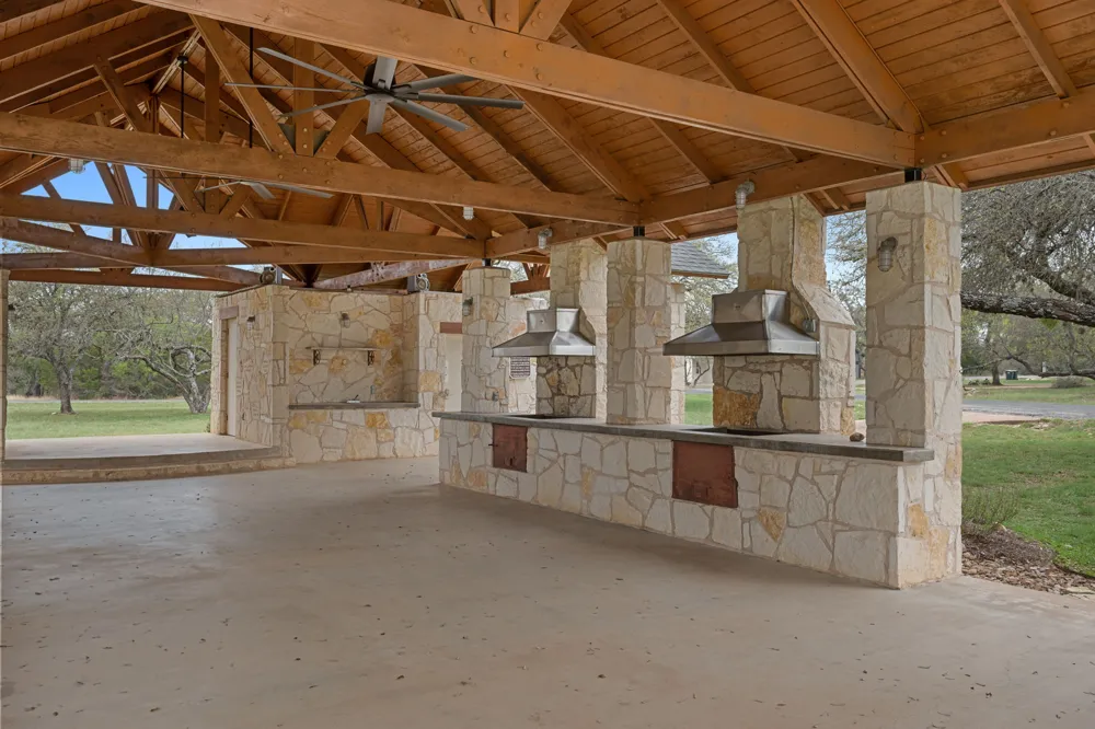 403 Coventry Road Spicewood, TX 78669