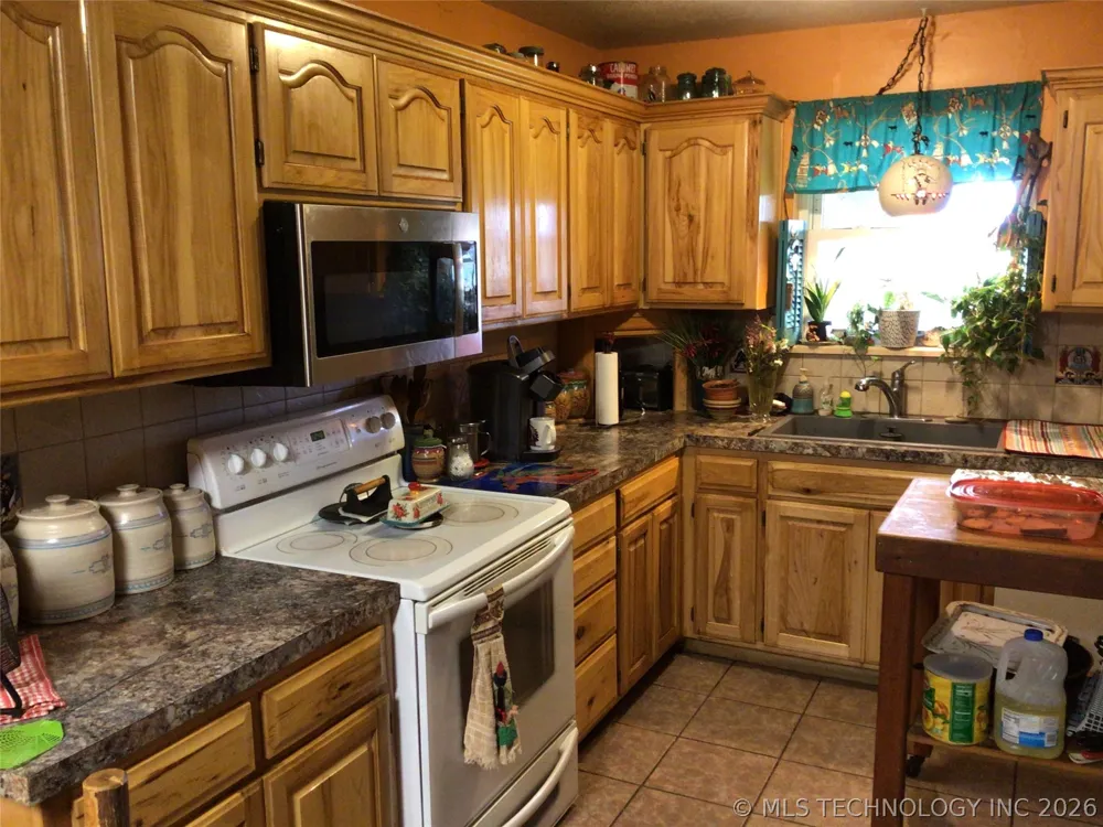 15055 E 412 Highway Rose, OK 74364