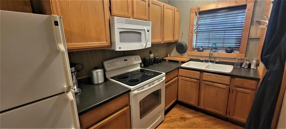 3321 County Road 457 Thorndale, TX 76577