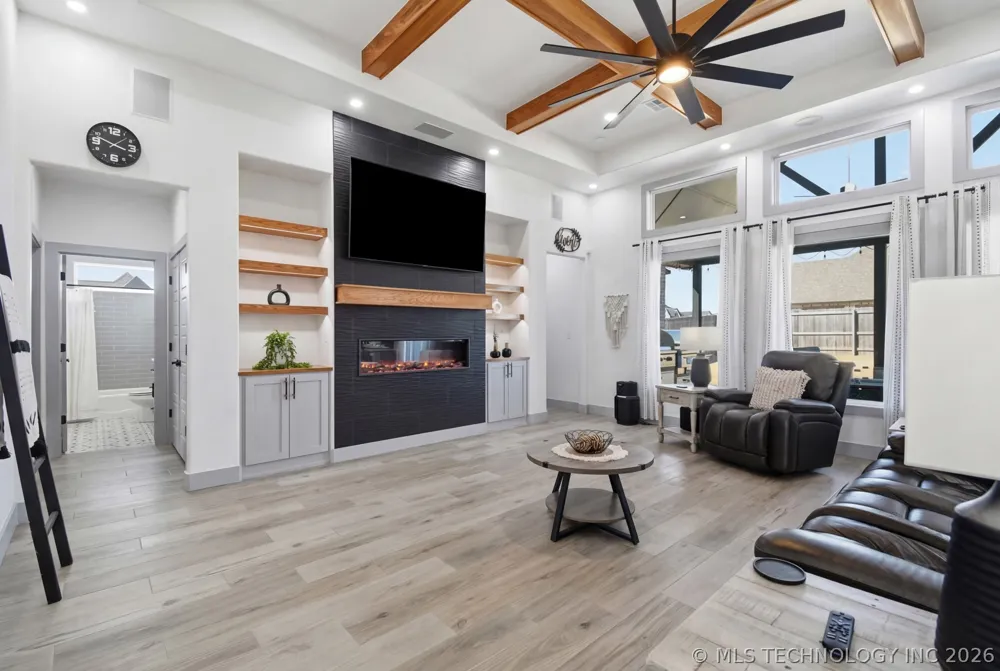 15903 E 106th Street Owasso, OK 74055