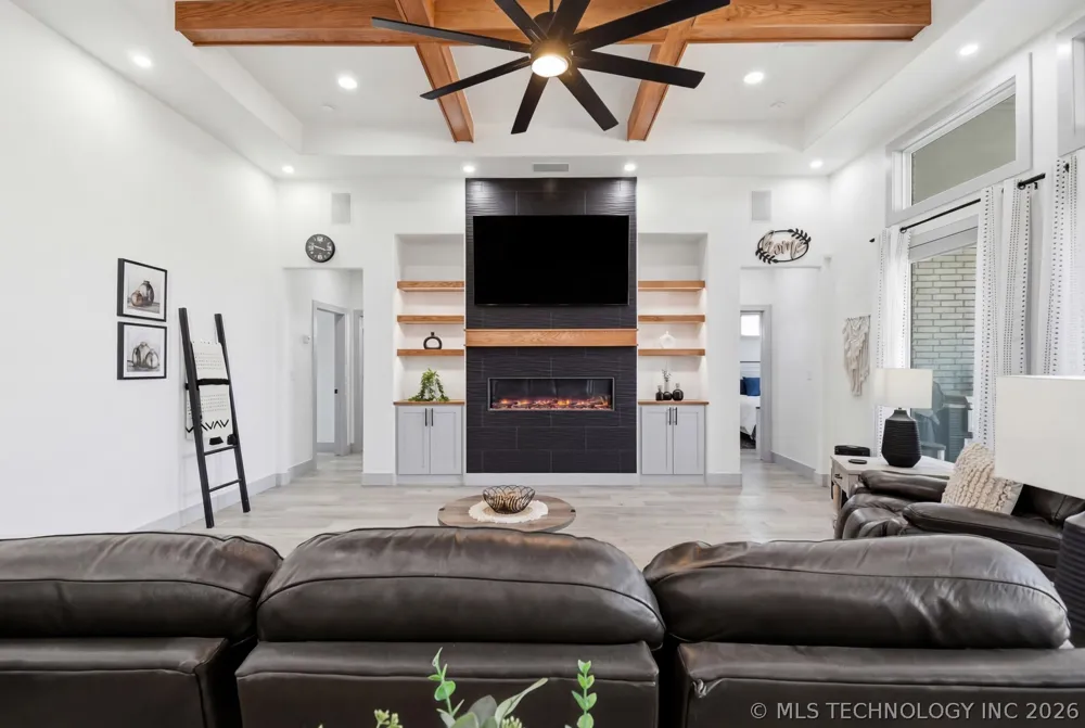 15903 E 106th Street Owasso, OK 74055