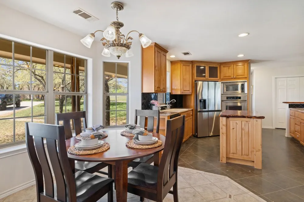 434 W Turner Court Johnson City, TX 78636