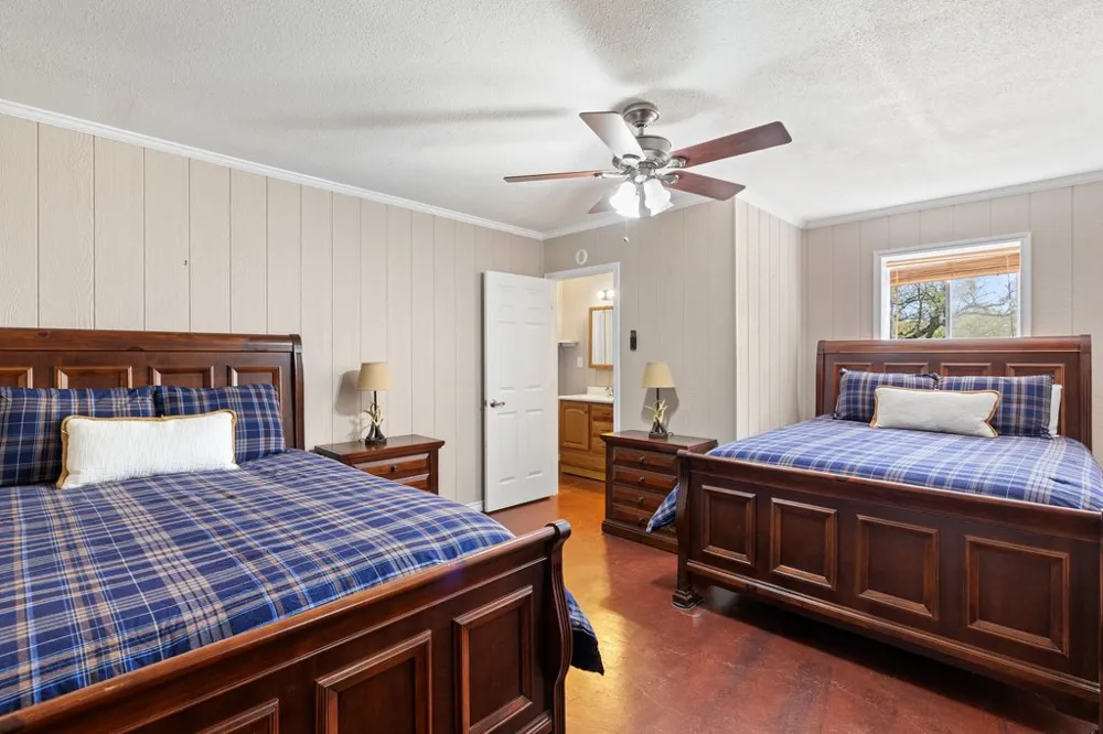 434 W Turner Court Johnson City, TX 78636