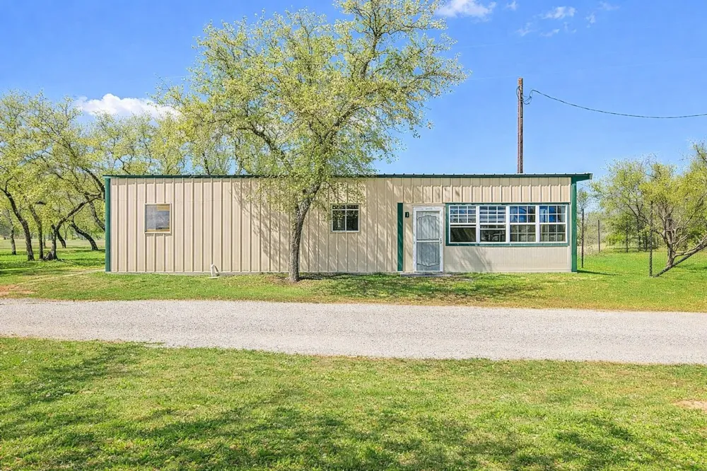 434 W Turner Court Johnson City, TX 78636