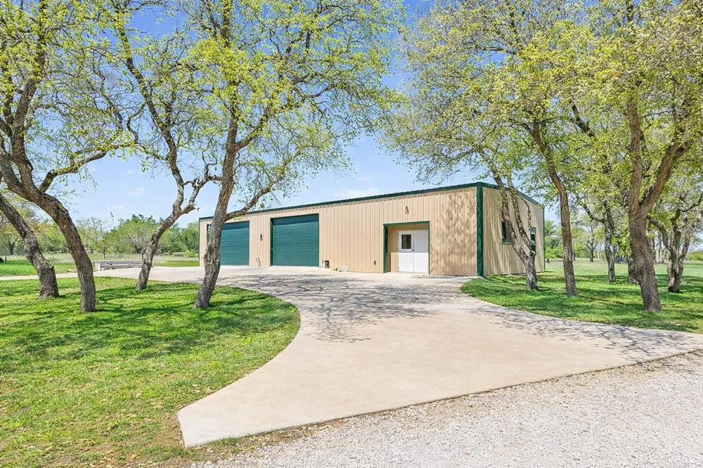 434 W Turner Court Johnson City, TX 78636