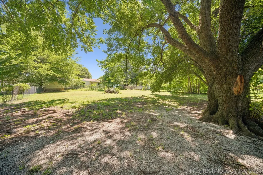 25640 S 607 ROAD Grove, OK 74344