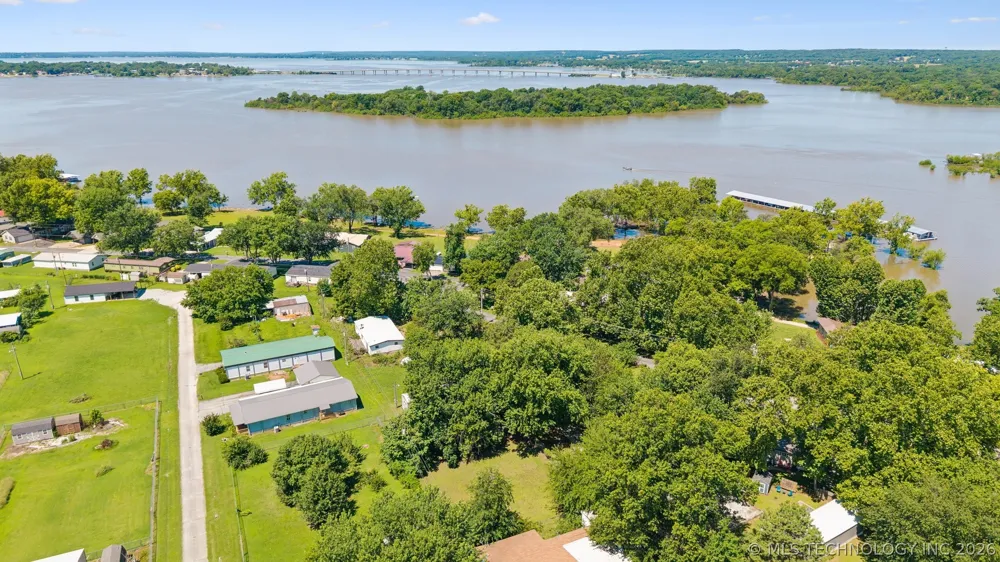 25640 S 607 ROAD Grove, OK 74344
