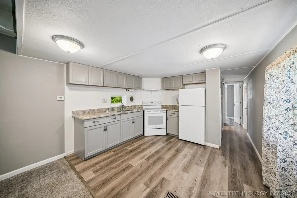 25640 S 607 ROAD Grove, OK 74344