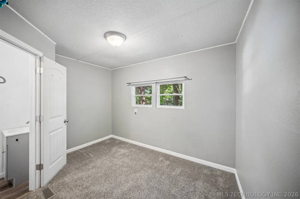 25640 S 607 ROAD Grove, OK 74344