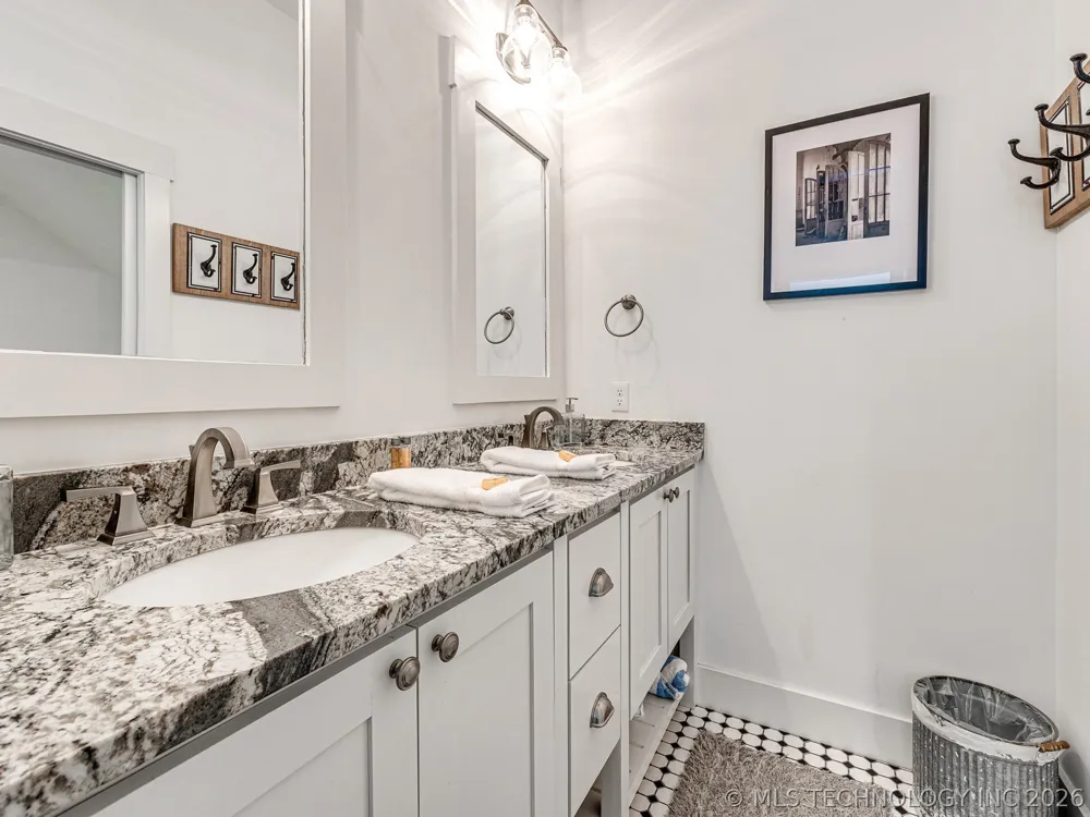 20 Redbud Street #B Carlton Landing, OK 74432