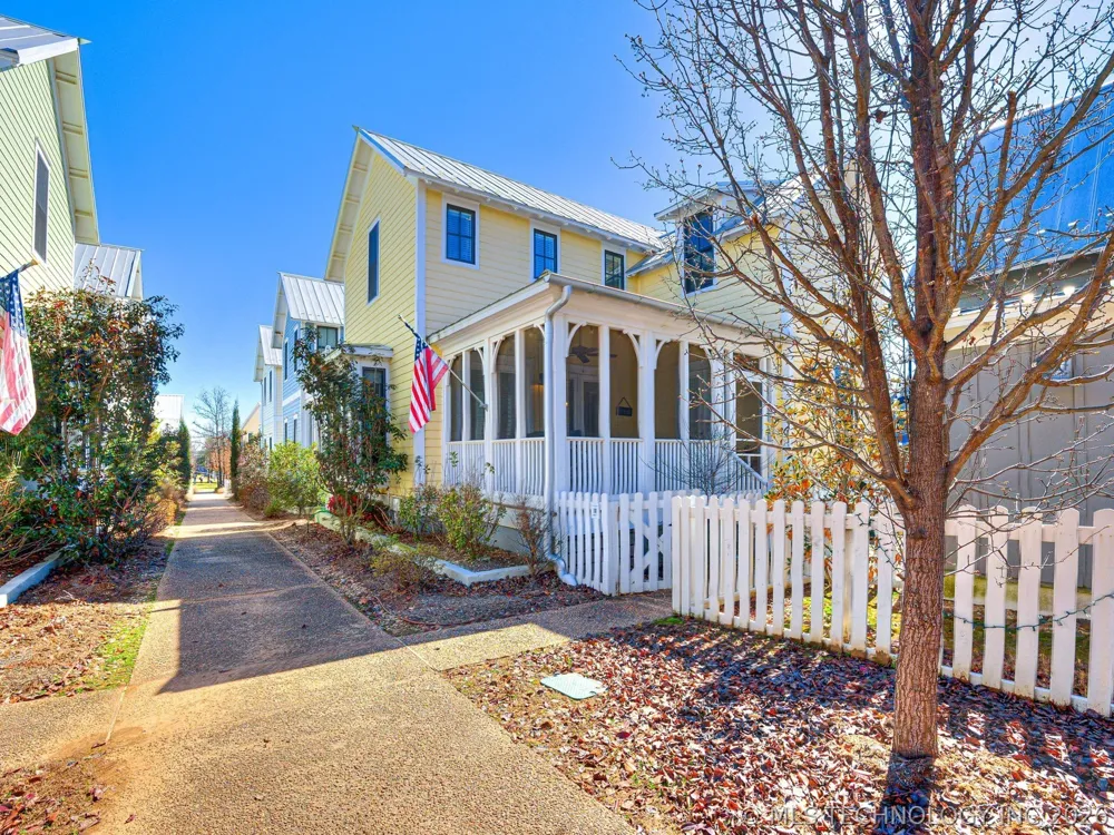 20 Redbud Street #B Carlton Landing, OK 74432