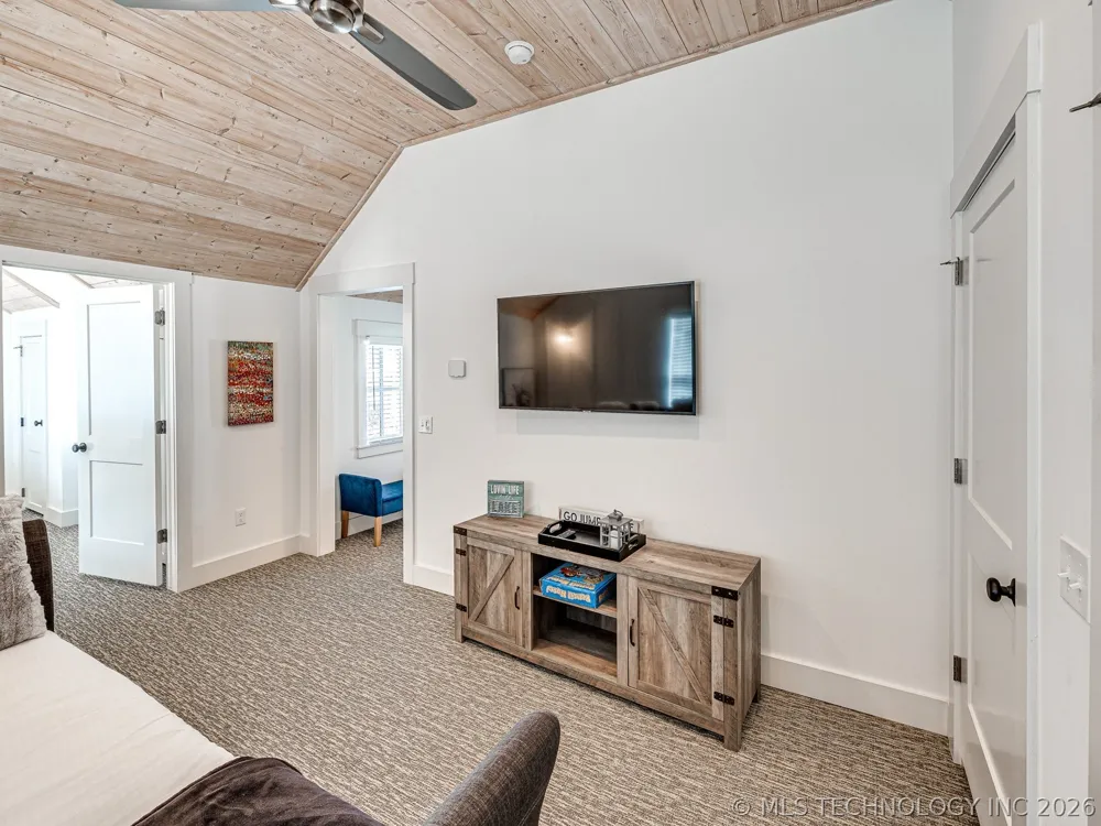 20 Redbud Street #B Carlton Landing, OK 74432