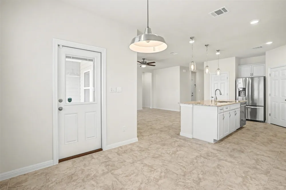 382 Smithsonian Lane Kyle, TX 78640