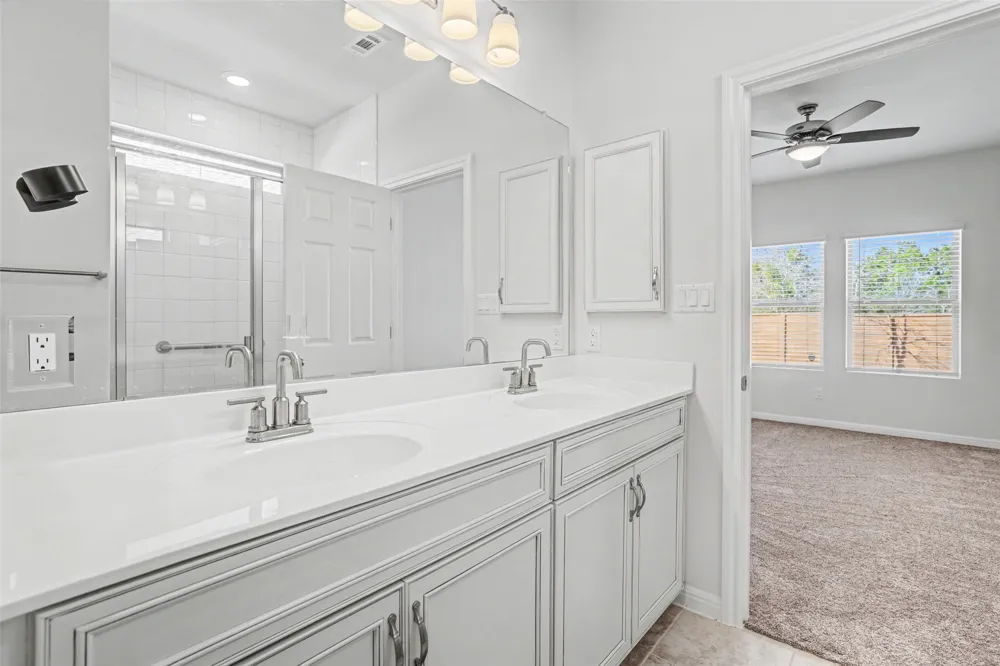 382 Smithsonian Lane Kyle, TX 78640