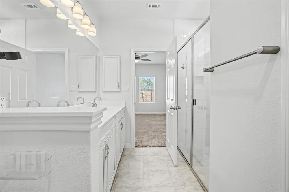 382 Smithsonian Lane Kyle, TX 78640