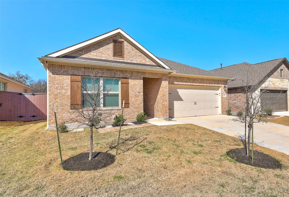 382 Smithsonian Lane Kyle, TX 78640