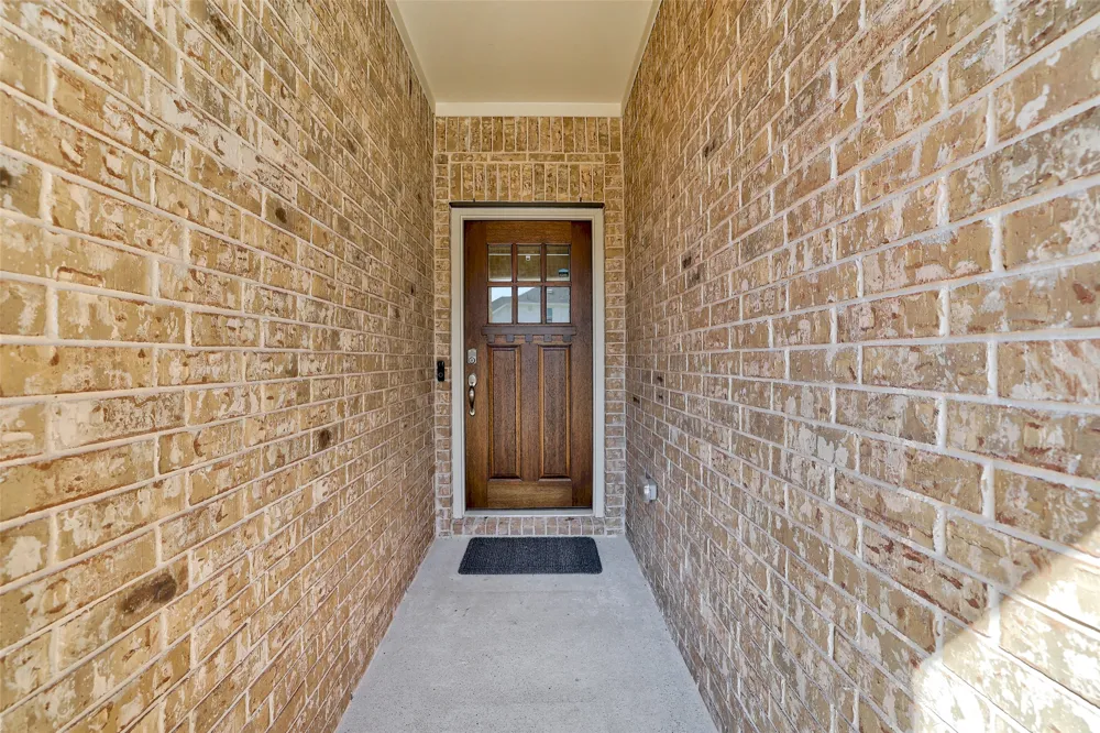 382 Smithsonian Lane Kyle, TX 78640