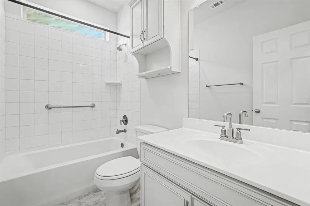 382 Smithsonian Lane Kyle, TX 78640