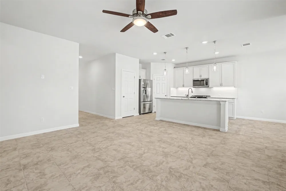 382 Smithsonian Lane Kyle, TX 78640
