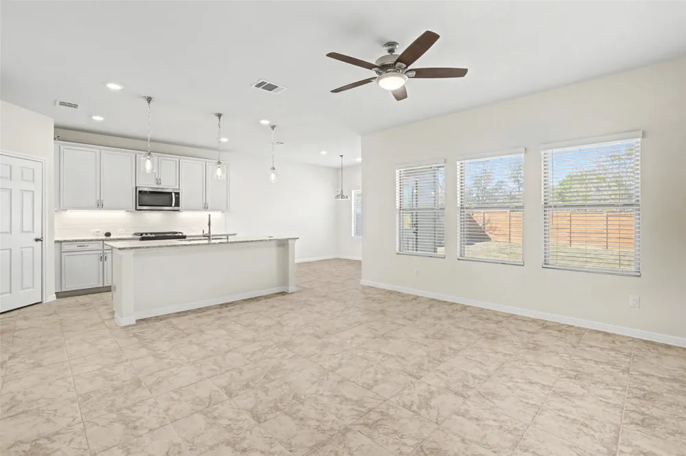 382 Smithsonian Lane Kyle, TX 78640
