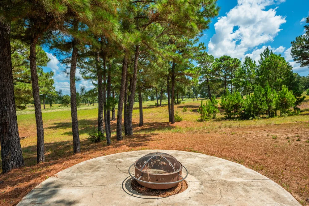 212 Meuth Cemetery Road Red Rock, TX 78662