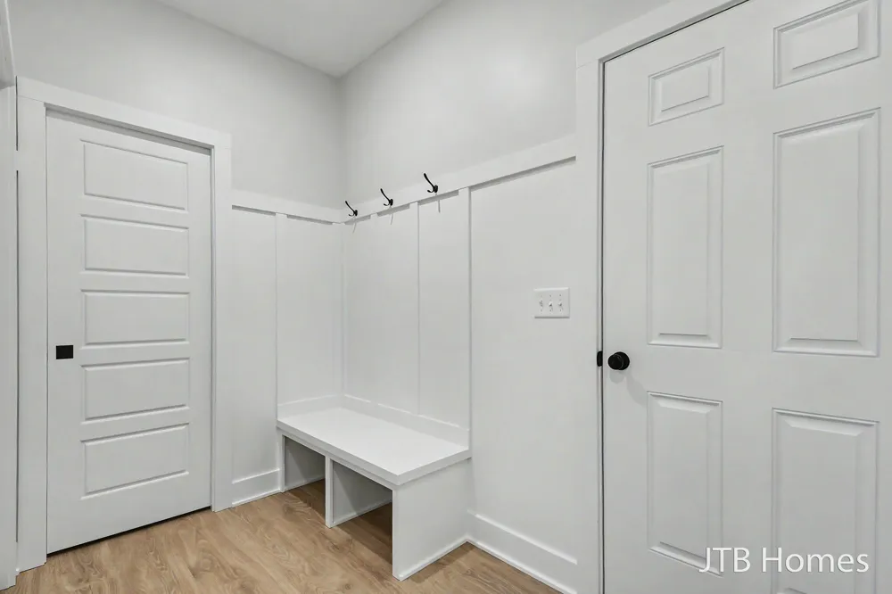 5911 Valley Point Drive SE Caledonia, MI 49316
