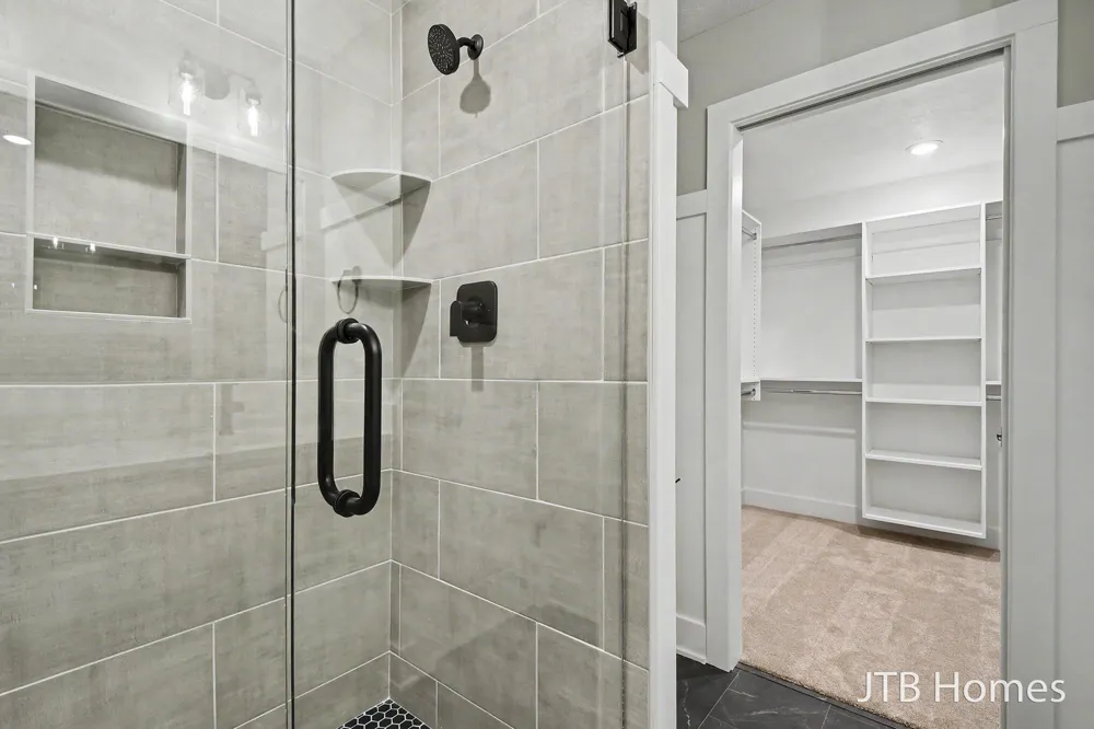 5911 Valley Point Drive SE Caledonia, MI 49316