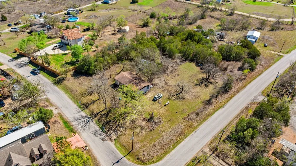201 Peggys Trail Kyle, TX 78640