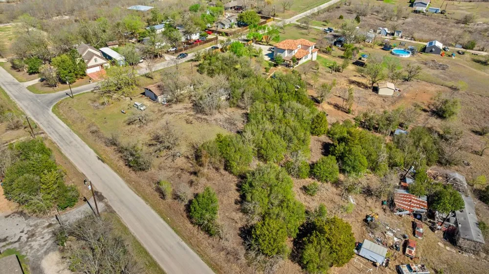 201 Peggys Trail Kyle, TX 78640