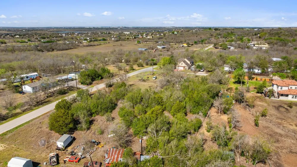 201 Peggys Trail Kyle, TX 78640