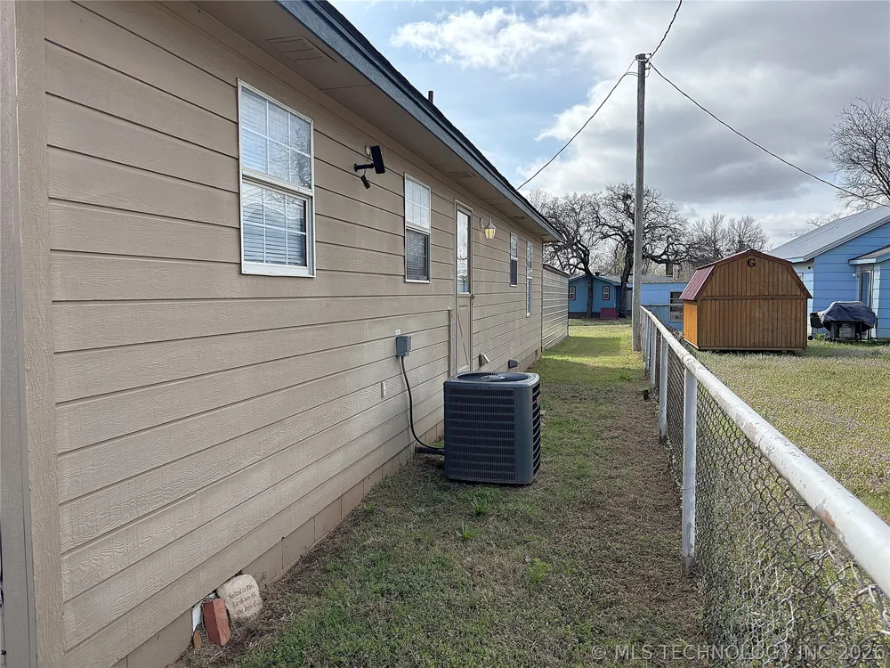 153 5th Street Healdton, OK 73438