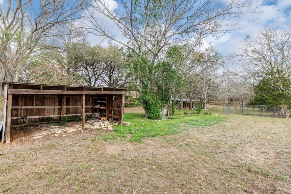 3603 Us Highway 90A E Gonzales, TX 78629