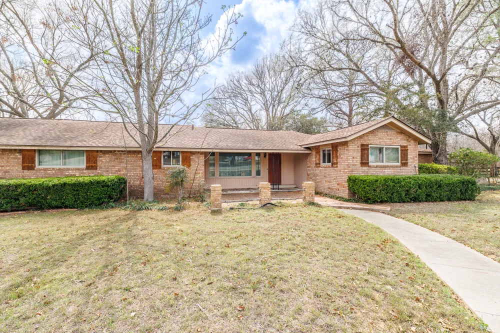 3603 Us Highway 90A E Gonzales, TX 78629