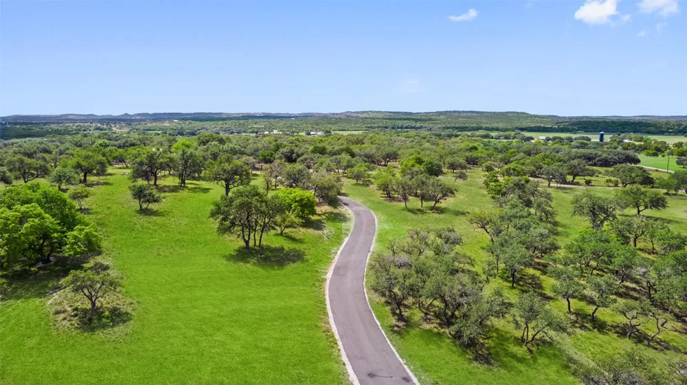 2454 McKinney Loop Blanco, TX 78606