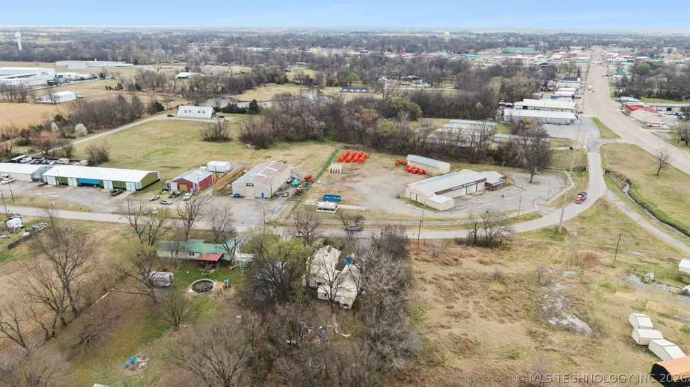 404 Maple Pryor, OK 74361