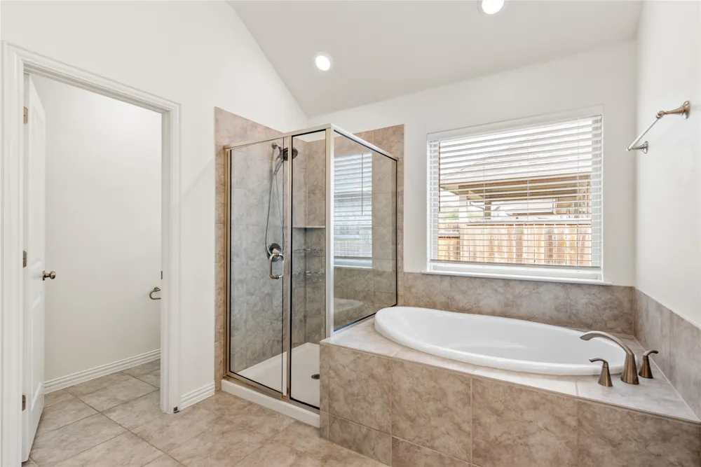 682 Coyote Creek Way Kyle, TX 78640