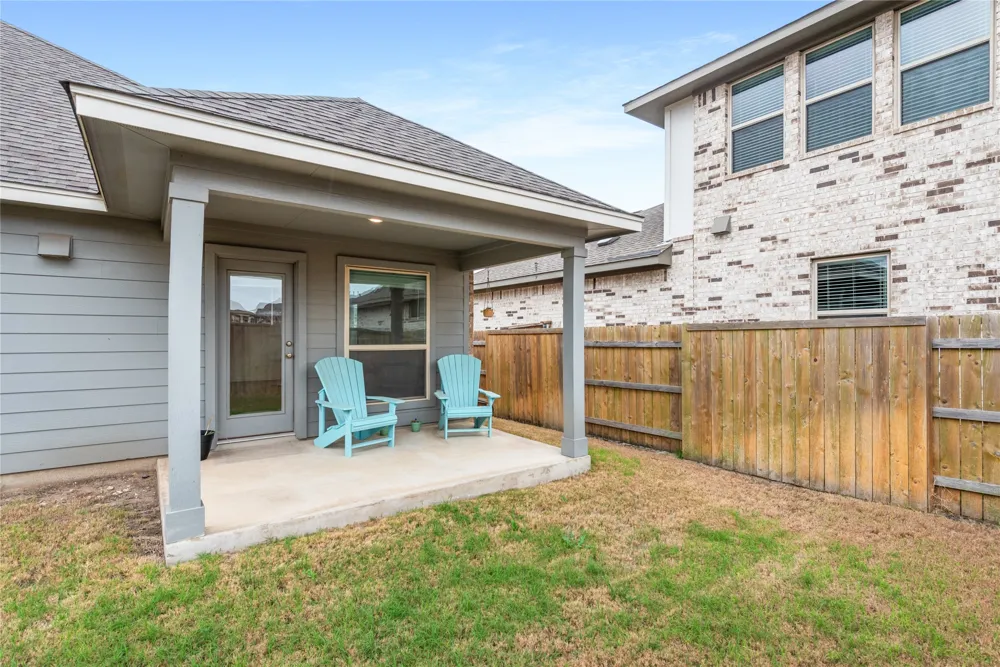 682 Coyote Creek Way Kyle, TX 78640